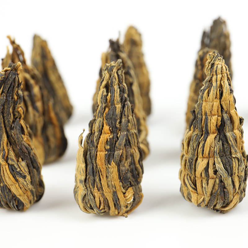 云南金丝滇红宝塔红茶半斤装