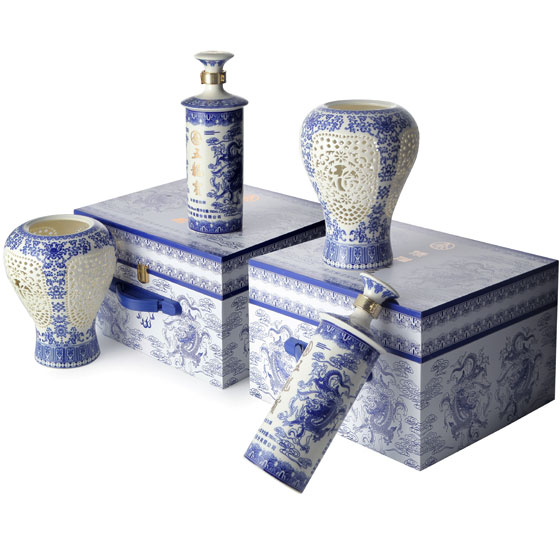 五粮液青花瓷20年陈酿11抢购组蓝白色