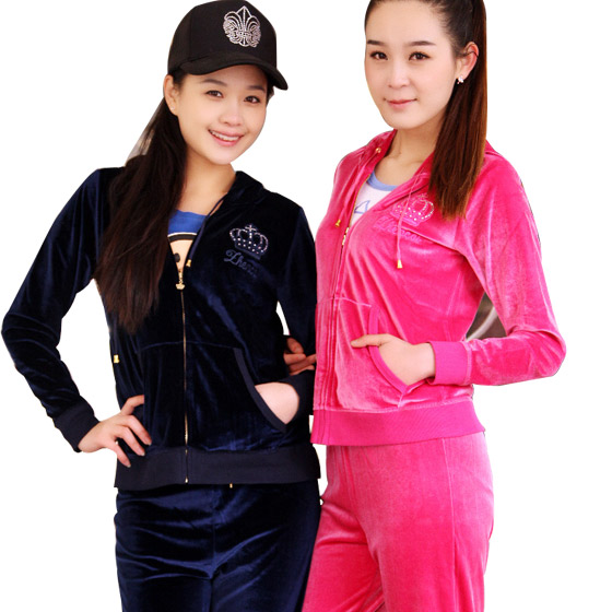 真彩金丝绒运动2套组颜色共同