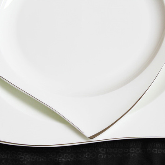 [迪奥百合] 印象骨瓷手工描边西餐盘8件套 纯白