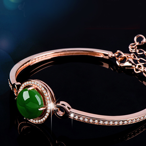 首页 珠宝 翡翠玉石 和田玉 善美天成"镯越倾城"银镶碧玉手镯  商品