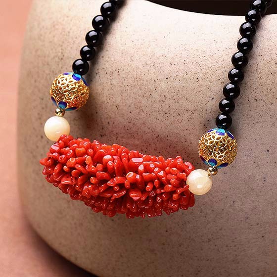 映时珠宝红珊瑚毛毛虫项链