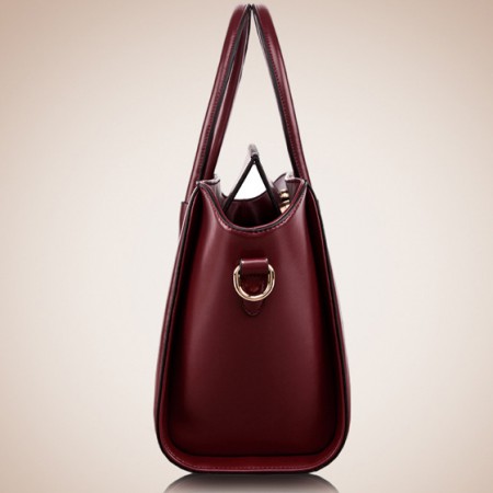 伊贝心语莱茵香榭女包 酒红色所有评论