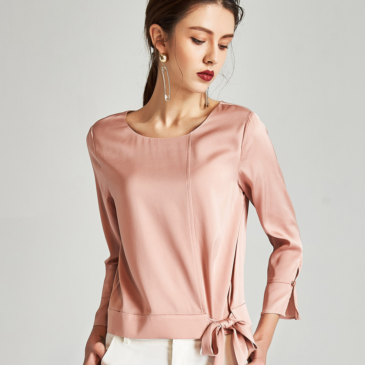 首页 服饰 女装 上衣 漫丽依 春季真丝时尚九分袖圆领女衬衣·粉色