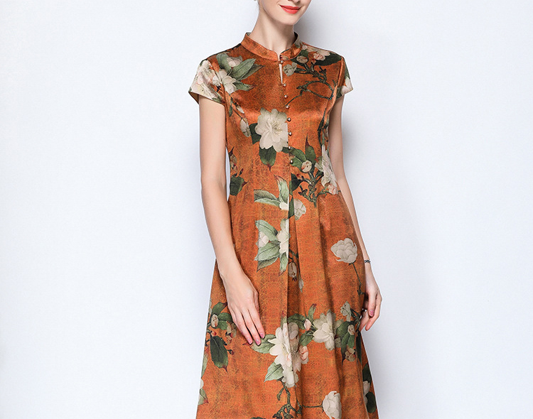 商品名称 丝朵之丽 桑蚕丝立领收腰真丝弹力缎连衣裙·红色 品牌 丝