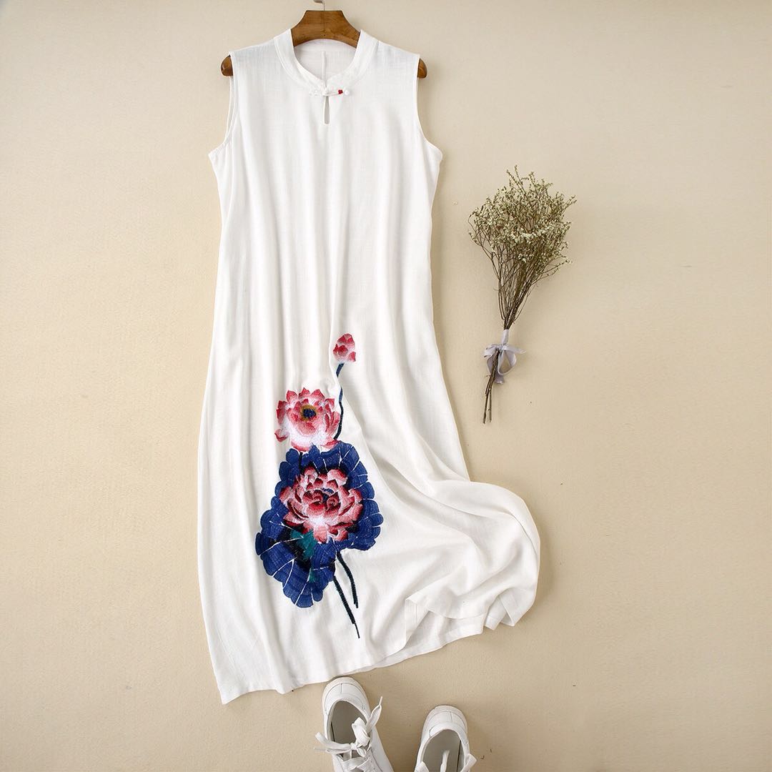 2018夏季新款荷花刺绣a字棉麻连衣裙·白色