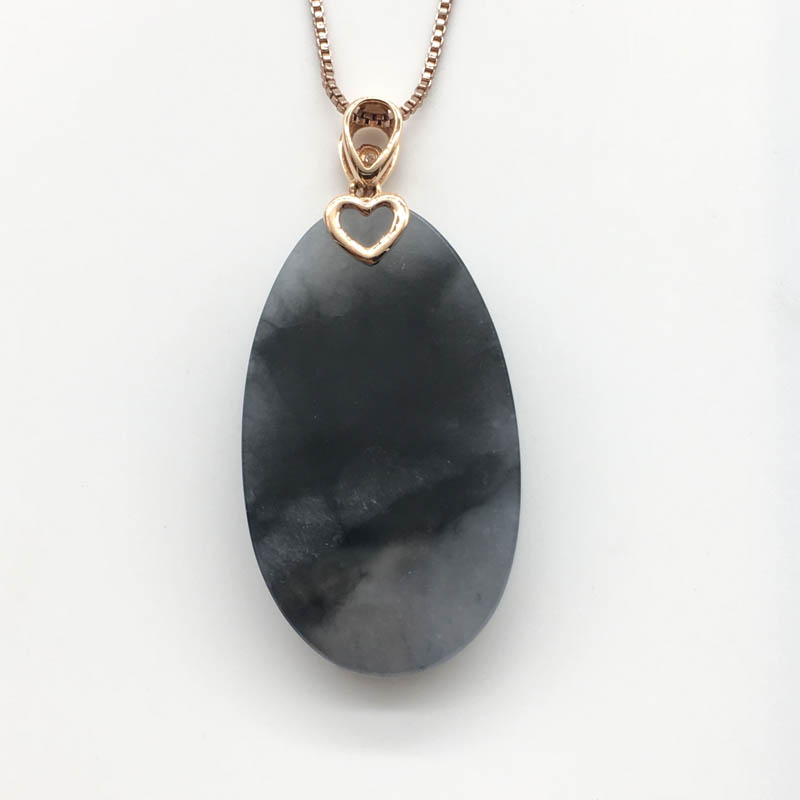 百福今生18k金镶乌鸡种平安无事牌翡翠吊坠·女