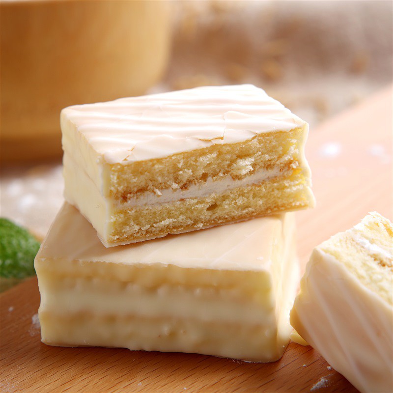 唇动白色经典牛奶味涂饰蛋糕1000g