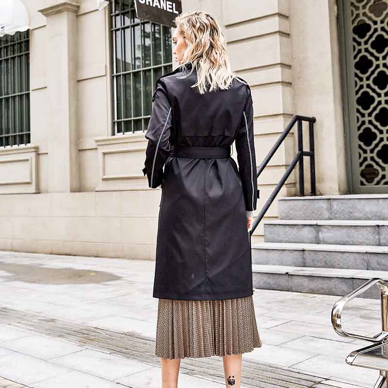 步西尼修身腰带时髦霸气适合街拍翻领长款女式风衣FE2904103·黑色