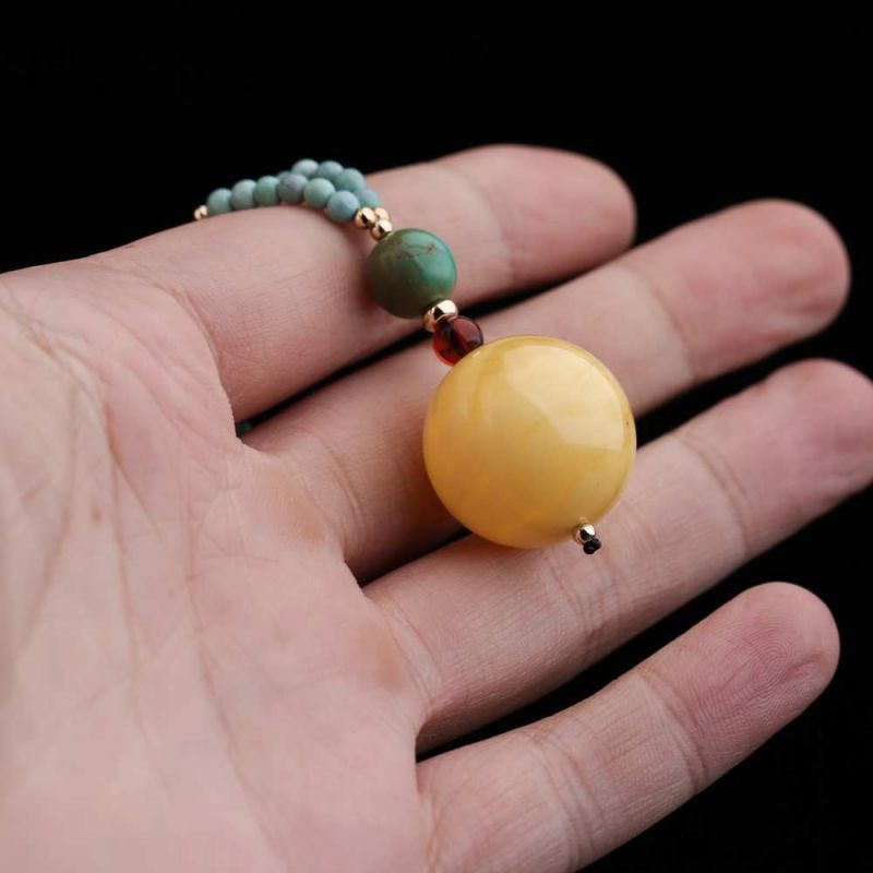 绣花张满蜜蜜蜡圆珠吊坠