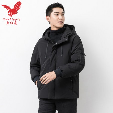 大红鹰男装2018冬季时尚短款连帽白鸭绒羽绒服jz4585黑色