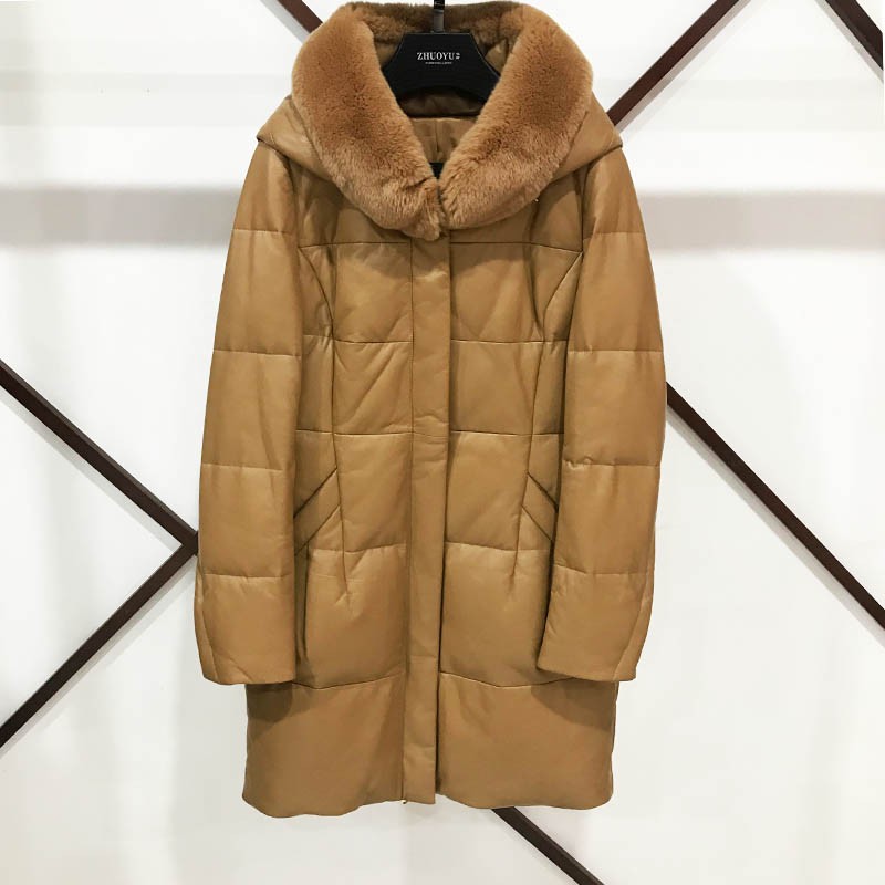 绵羊皮狐狸毛领皮羽绒服姜糖色