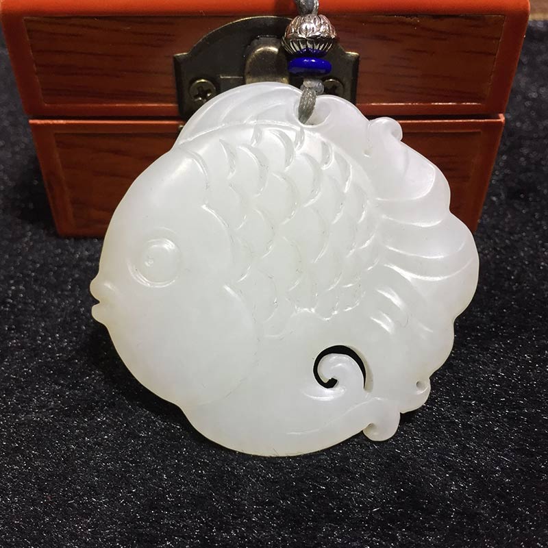 美润珠宝生活富足鱼吊坠